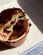 Маффины со смородиной