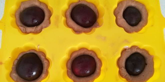 Рецепт маффины со свежей сливой