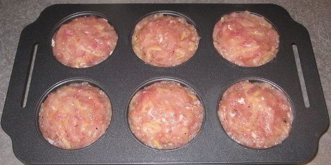 Рецепт мясные маффины с овощной начинкой