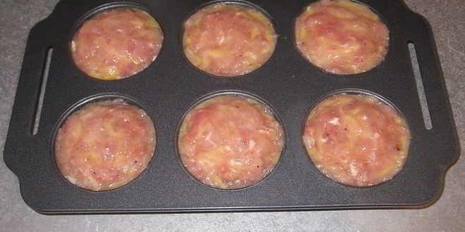 Рецепт мясные маффины с овощной начинкой