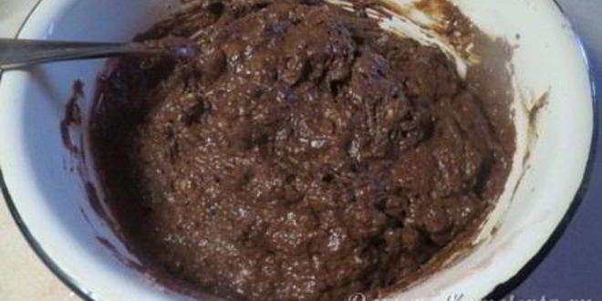 Рецепт очень шоколадные маффины с кусочками бананов внутри