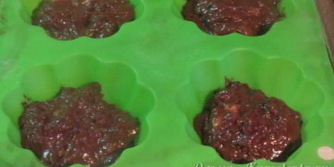 Рецепт очень шоколадные маффины с кусочками бананов внутри