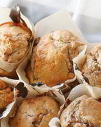 Овсяные маффины с вишней и кокосом