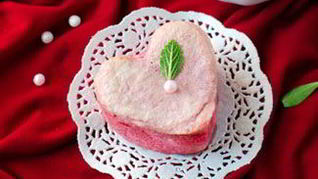 Рецепт Розовые маффины на белках с начинкой из пудинга