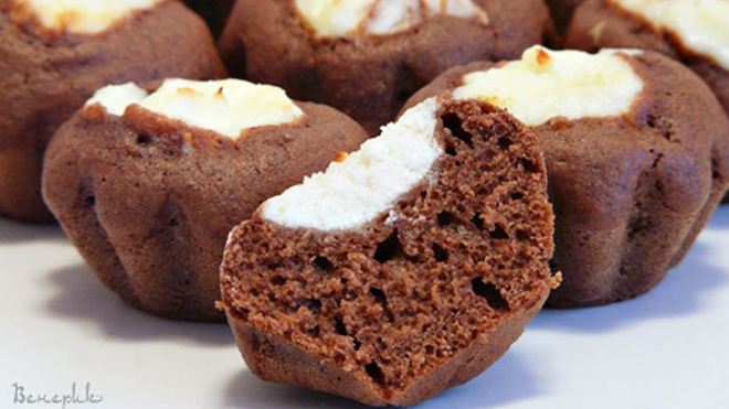 Рецепт Шоколадные маффины-ватрушки с творожной начинкой