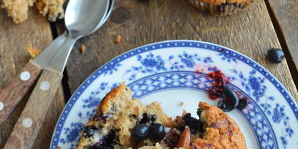 Как приготовить сочные маффины с черникой