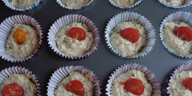 Рецепт сырные маффины с помидорами черри