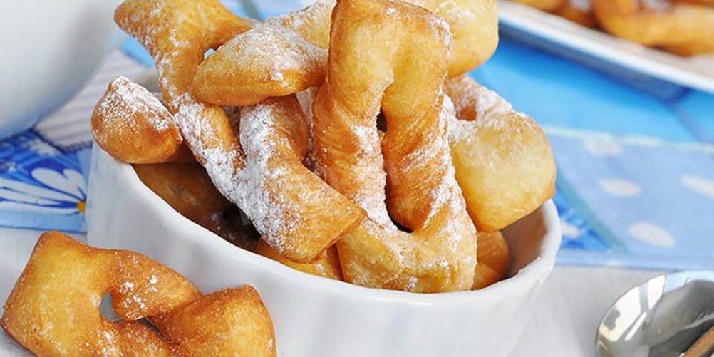 Как приготовить мягкий хворост на кефире