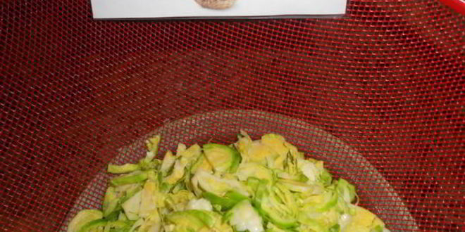 Рецепт брюссельские оладьи с сыром и кедровыми орешками