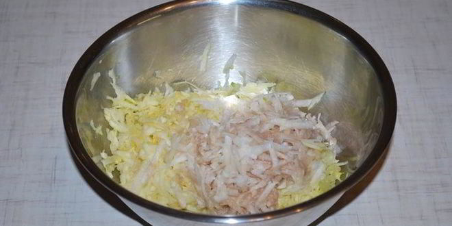 Рецепт диетические оладьи с крабовыми палочками