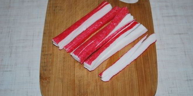 Рецепт диетические оладьи с крабовыми палочками