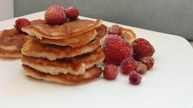 Рецепт Фруктовые оладьи из банана и яблока