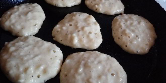 Рецепт фруктовые оладьи из банана и яблока