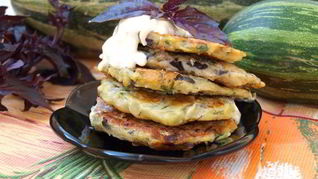 Рецепт Кабачково-базиликовые оладьи