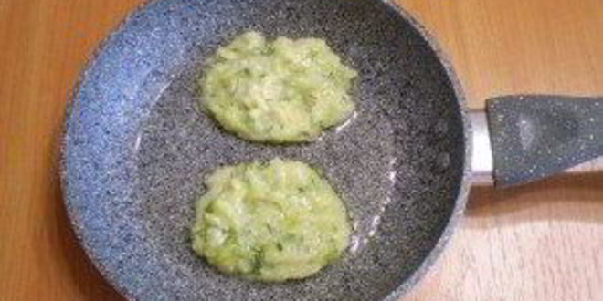 Рецепт капустные оладьи с манкой