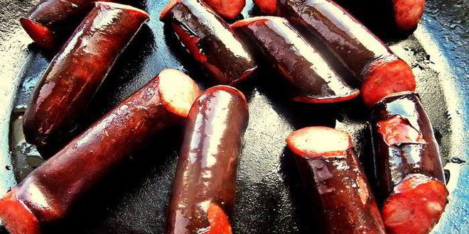 Рецепт картофельные оладьи с колбасками