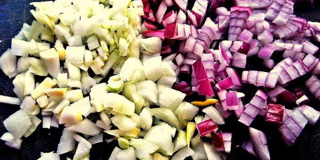 Рецепт картофельные оладьи с колбасками