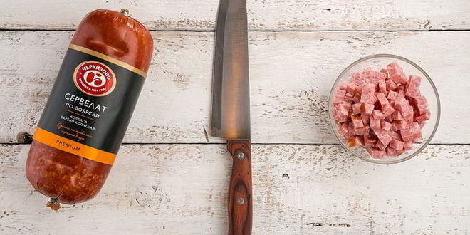 Рецепт картофельные оладьи с морковью и колбасой