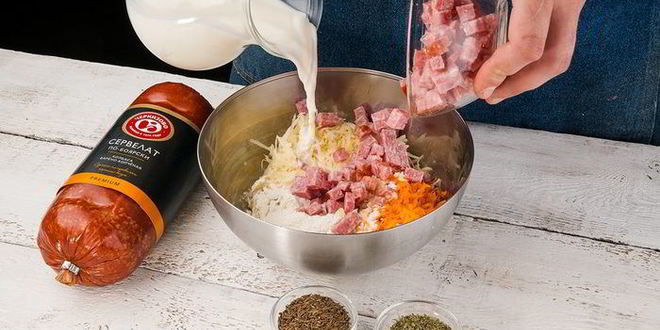 Рецепт картофельные оладьи с морковью и колбасой