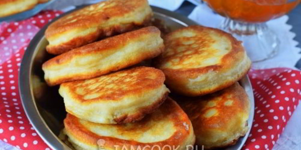 Рецепт оладьи на кефире с яблоками