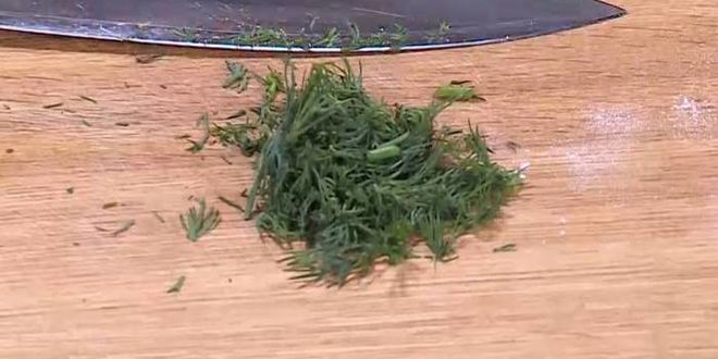 Рецепт оладьи на йогурте с семгой и сметаной