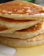 Оладьи на молоке с яблоками