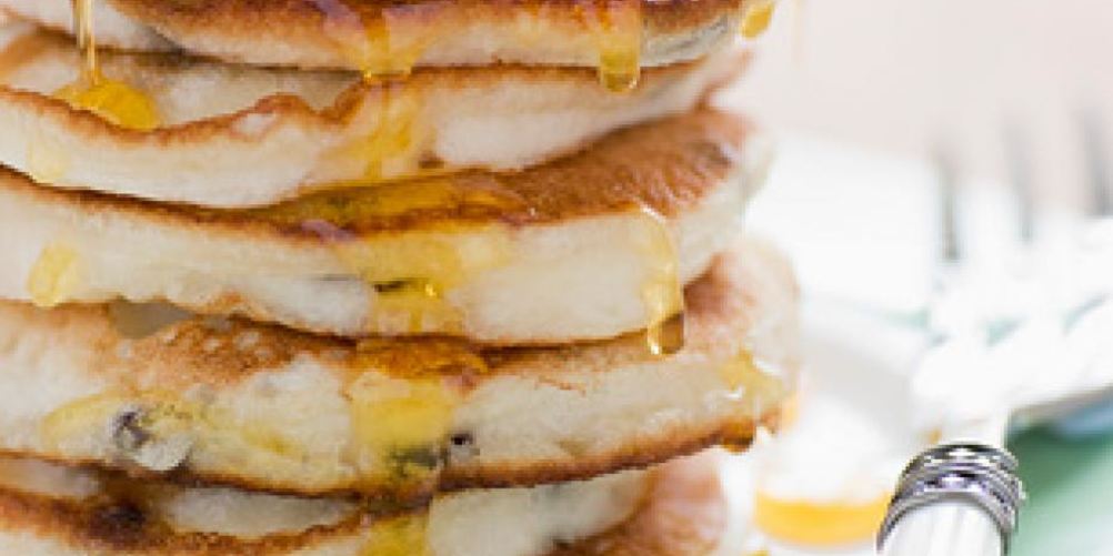 Как приготовить оладьи с кленовым сиропом