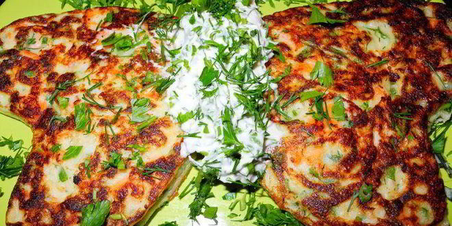 Рецепт оладьи с семгой и зеленью