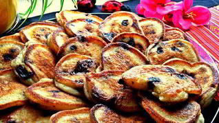 Рецепт Оладьи с шоколадно-ягодной добавкой