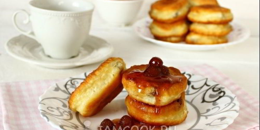 Как приготовить пышные оладьи на кефире с изюмом