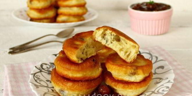 Рецепт пышные оладьи на кефире с изюмом