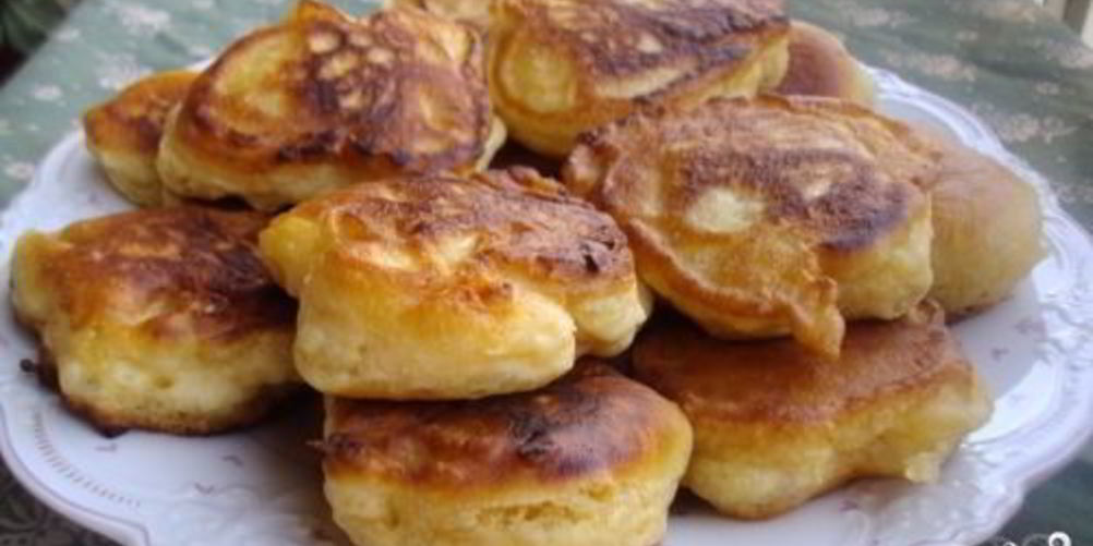 Как приготовить пышные оладьи с яблоками