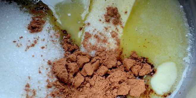 Рецепт шоколадных оладий с шоколадныма соусома