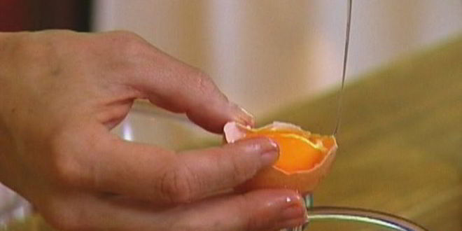 Рецепт сладкие гречневые оладьи с клубникой и взбитыми сливками