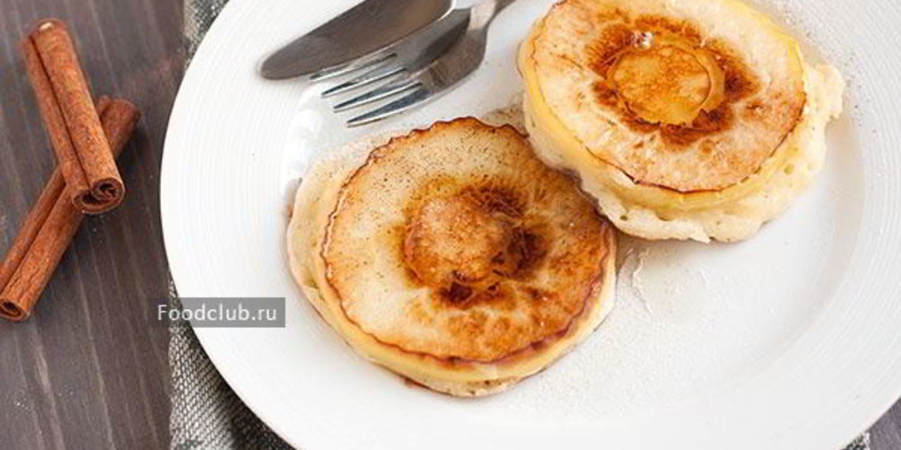 Как приготовить яблочные оладьи