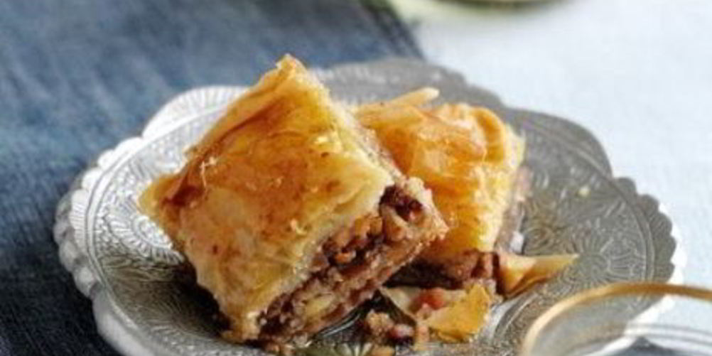 Как приготовить пахлава с медово-розовым сиропом