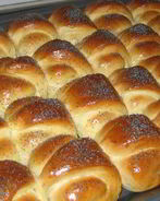 Дрожжевые рогалики