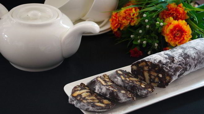 Рецепт Колбаска из печенья и какао