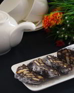 Колбаска из печенья и какао