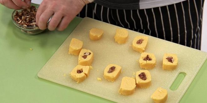 Рецепт кукурузное печенье с грецкими орехами