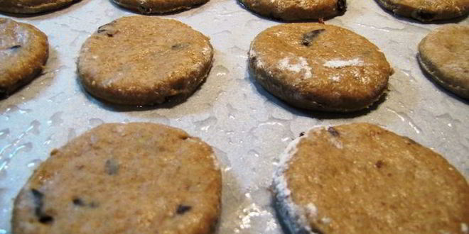 Рецепт печенье с черносливом, орехами и медом