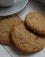 Печенье с орехами и шоколадом