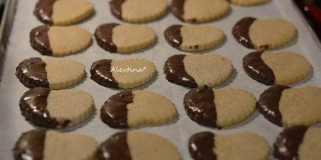 Рецепт печенье сердечки в шоколаде