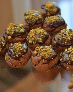 Печенье шоколадное с фисташками