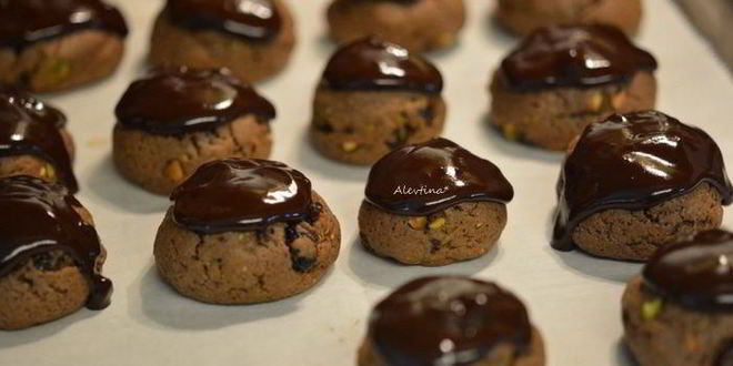 Рецепт печенье шоколадное с фисташками