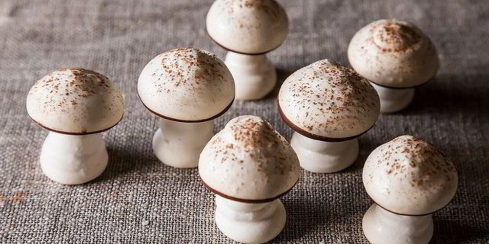 Как приготовить печенье в виде грибочков