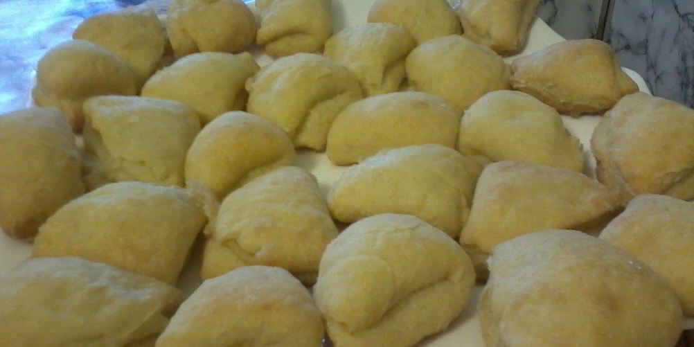 Как приготовить треугольное творожное печенье