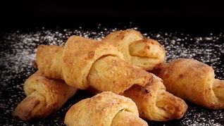 Рецепт Творожные рогалики с повидлом