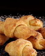 Творожные рогалики с повидлом