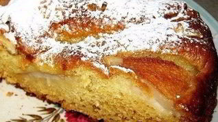 Рецепт Ароматный грушевый пирог с орехами